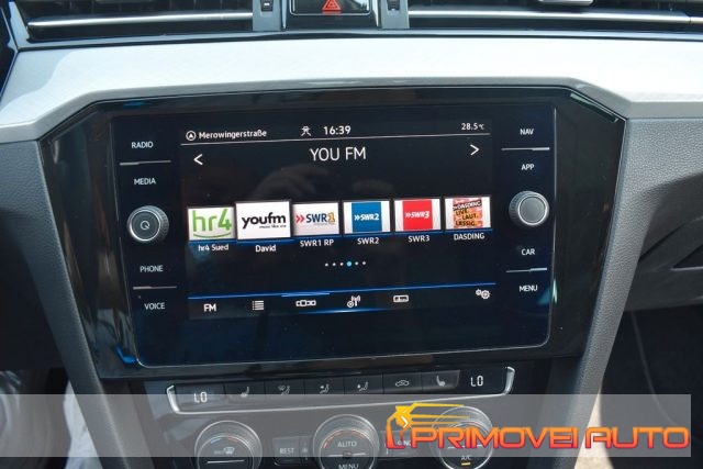VOLKSWAGEN Passat Variant usata, con Servosterzo