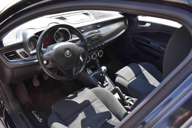 ALFA ROMEO Giulietta usata, con Autoradio