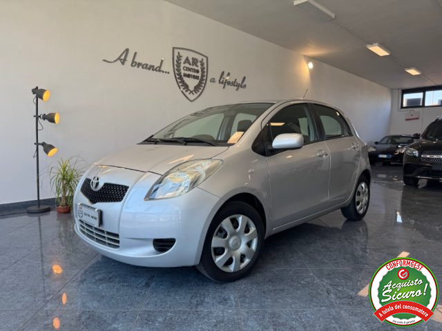 TOYOTA Yaris usata, con Airbag