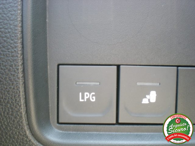 DACIA Duster usata, con Telecamera per parcheggio assistito
