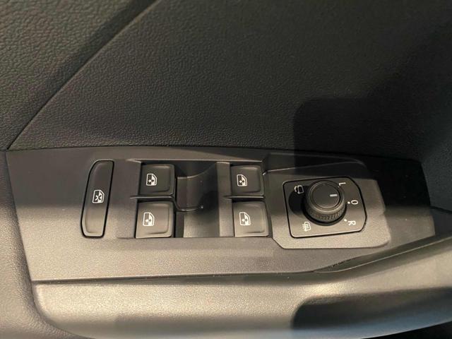 VOLKSWAGEN T-Cross usata, con Park Distance Control