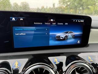 MERCEDES-BENZ A 250 usata, con Sistema di parcheggio automatico
