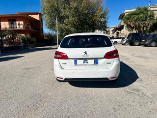 PEUGEOT 308 usata, con Airbag
