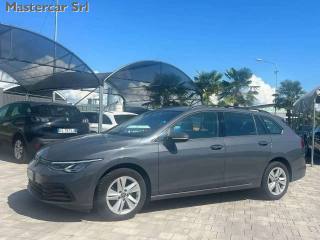 VOLKSWAGEN Golf Variant usata, con Autoradio