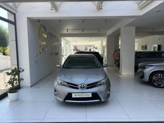 TOYOTA Auris usata, con ESP