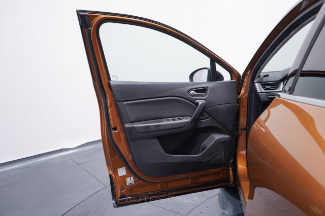 RENAULT Captur usata, con Controllo automatico clima