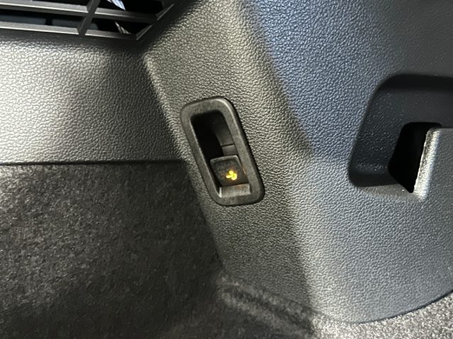 VOLKSWAGEN Golf usata, con Controllo automatico clima