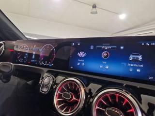 MERCEDES-BENZ CLA 200 usata, con Volante in pelle