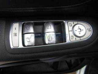 MERCEDES-BENZ V 200 usata, con Specchietti laterali elettrici