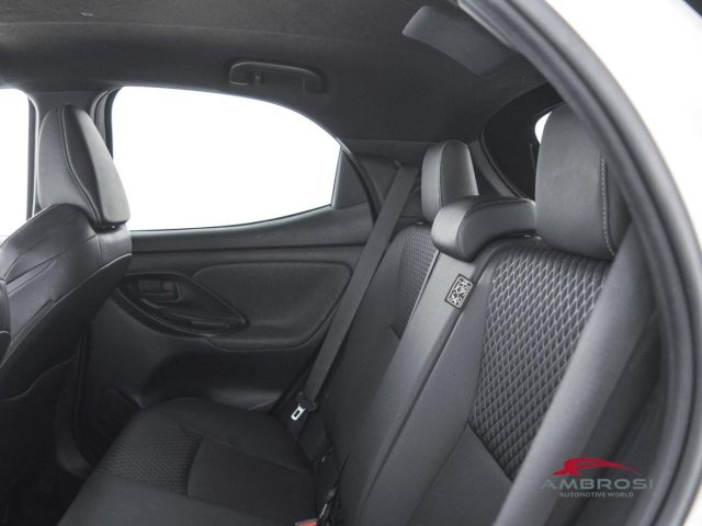 TOYOTA Yaris usata 9