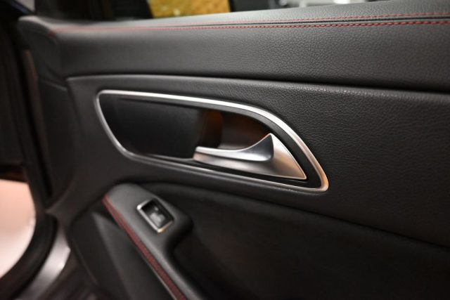 MERCEDES-BENZ CLA 45 AMG usata 204