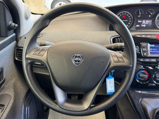 LANCIA Ypsilon usata, con USB