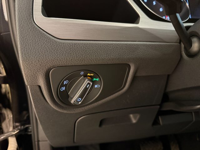 VOLKSWAGEN Touran usata, con Chiusura centralizzata