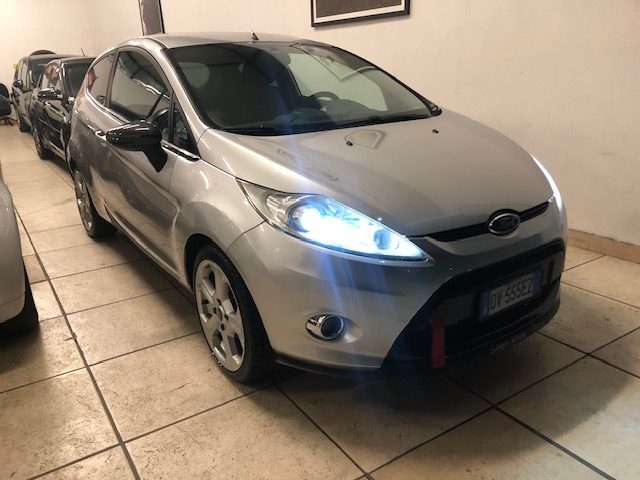 FORD Fiesta usata, con ABS
