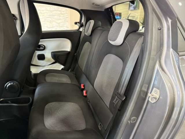 RENAULT Twingo usata 17