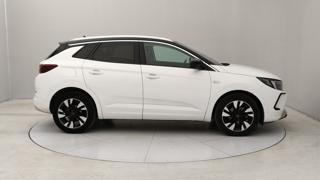 OPEL Grandland usata, con Autoradio