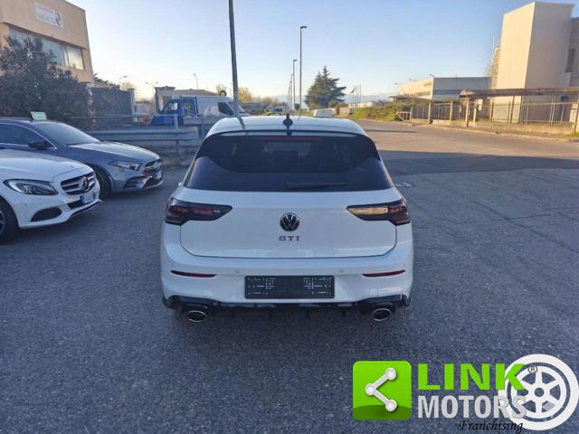 VOLKSWAGEN Golf usata, con Autoradio