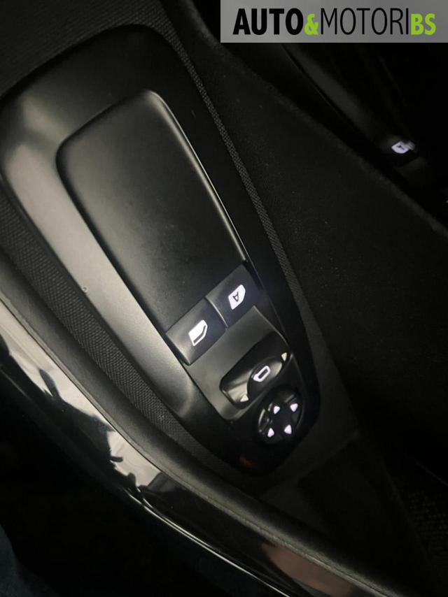 PEUGEOT 208 usata, con Specchietti laterali elettrici