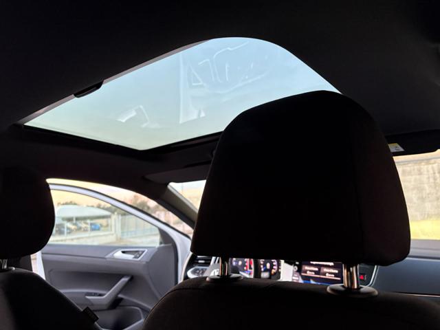 VOLKSWAGEN Taigo usata, con Sistema di navigazione