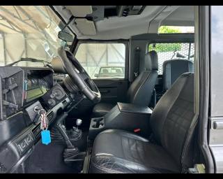 LAND ROVER Defender usata 9