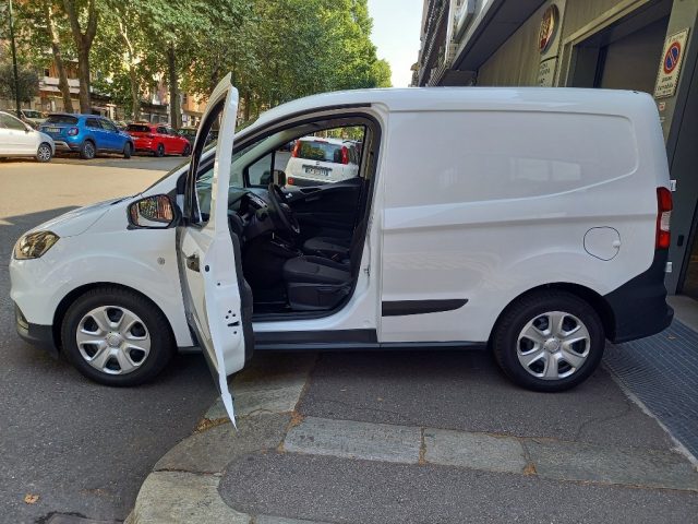 FORD Transit Courier usata, con Fendinebbia
