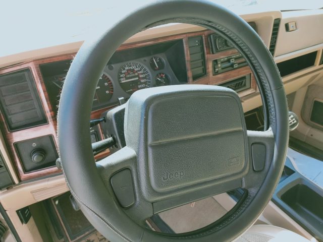 JEEP Cherokee usata 9