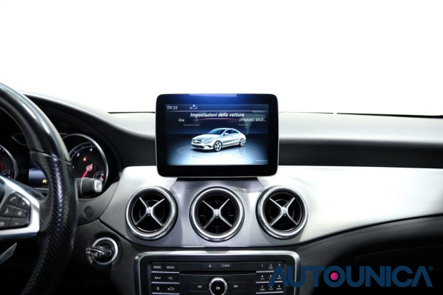 MERCEDES-BENZ CLA 220 usata, con Fari LED