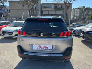 PEUGEOT 5008 usata, con Cerchi in lega