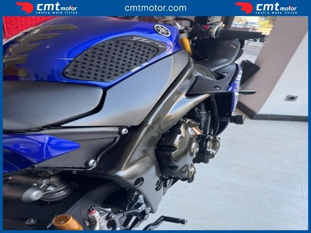 YAMAHA YZF R1 usata 6