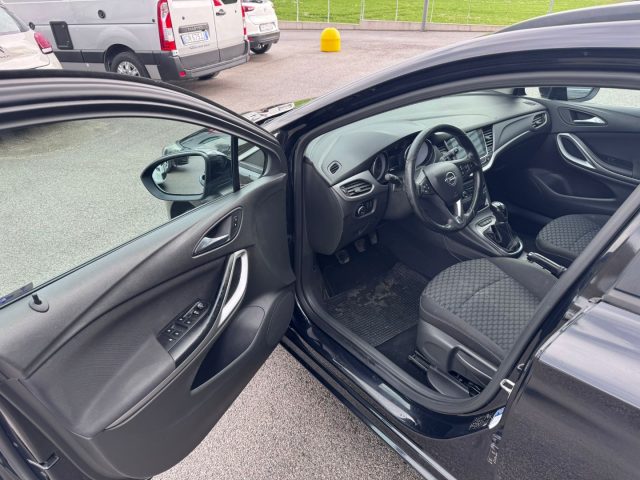 OPEL Astra usata, con Specchietti laterali elettrici