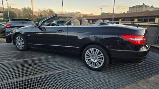 MERCEDES-BENZ E 200 usata, con Autoradio