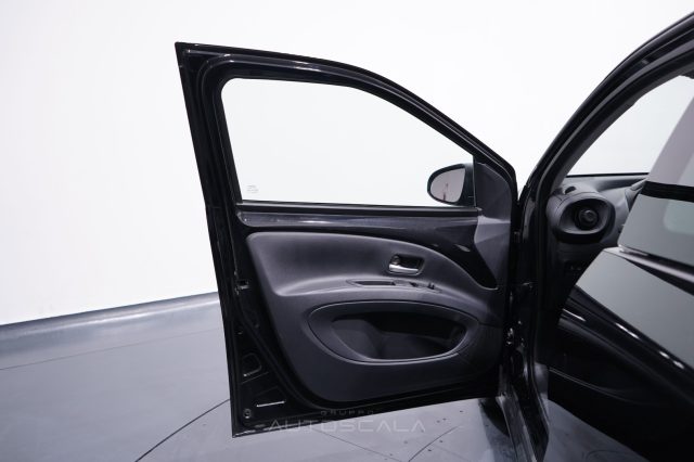 TOYOTA Aygo X usata, con ESP
