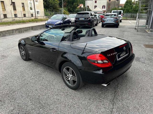 MERCEDES-BENZ SLK 200 usata, con Cerchi in lega