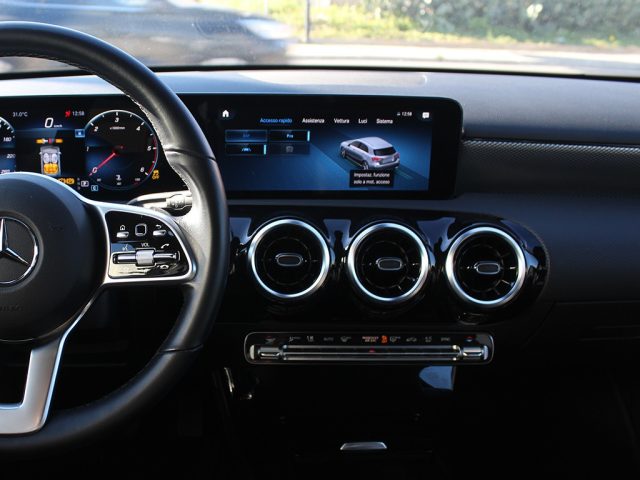 MERCEDES-BENZ A 180 usata, con USB