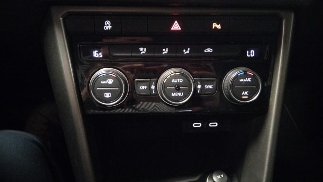 VOLKSWAGEN T-Roc usata, con Sensori di parcheggio posteriori