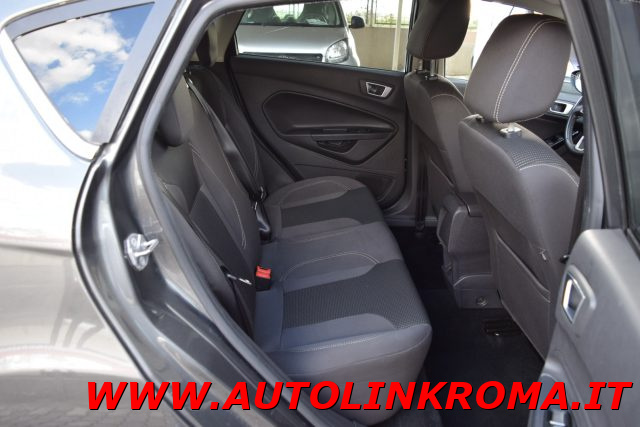 FORD Fiesta usata, con USB