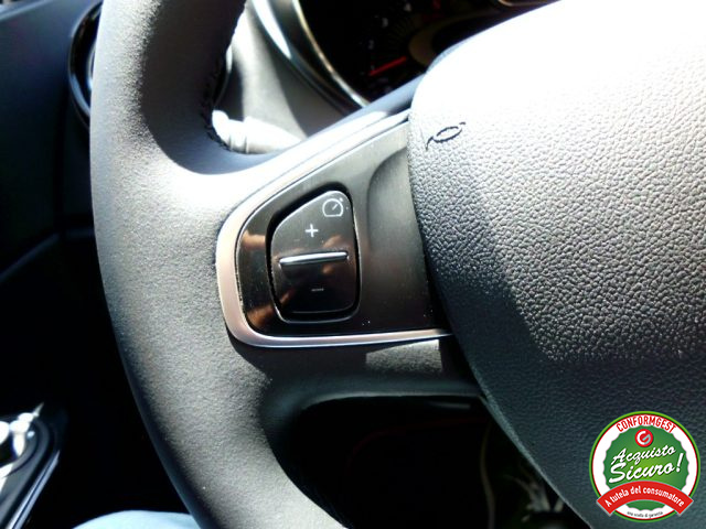 RENAULT Captur usata, con USB