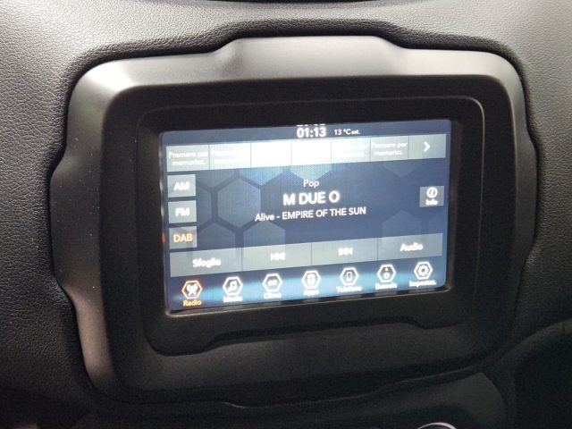 JEEP Renegade usata, con USB