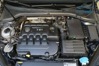 VOLKSWAGEN Golf usata, con Autoradio