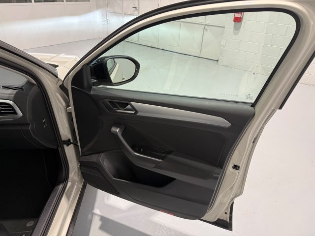 VOLKSWAGEN T-Roc usata, con Sensori di parcheggio posteriori