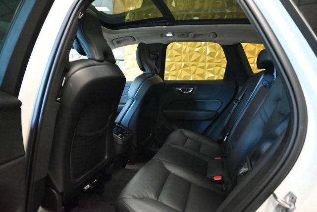 VOLVO XC60 usata 27