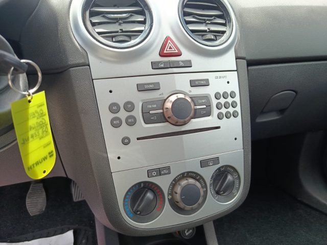 OPEL Corsa usata, con Controllo automatico clima