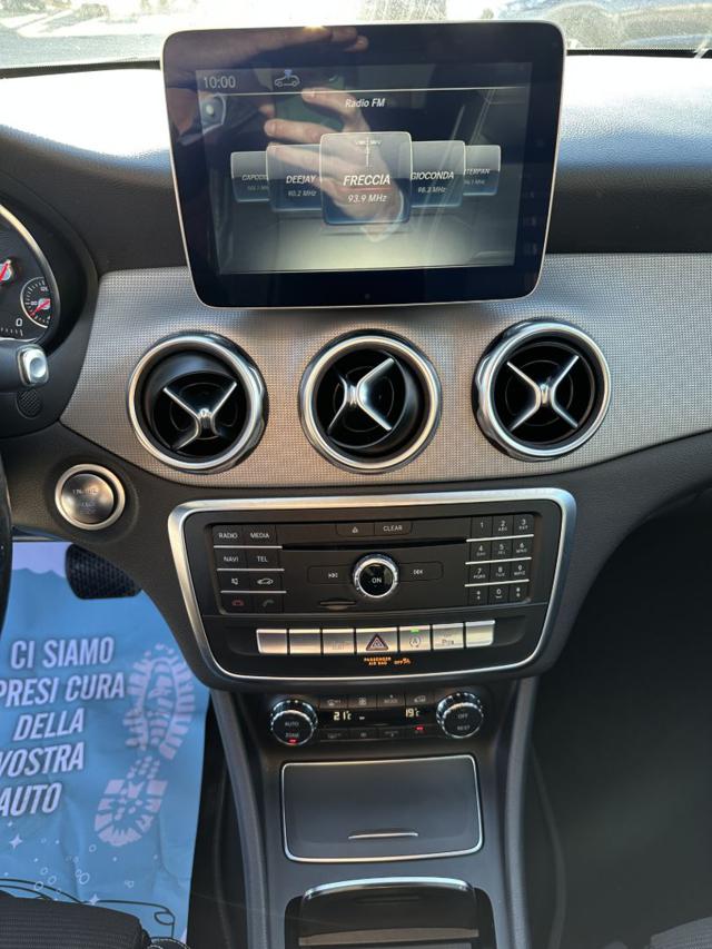 MERCEDES-BENZ GLA 200 usata, con Chiusura centralizzata