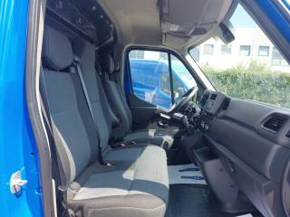 RENAULT Master usata, con Fari LED