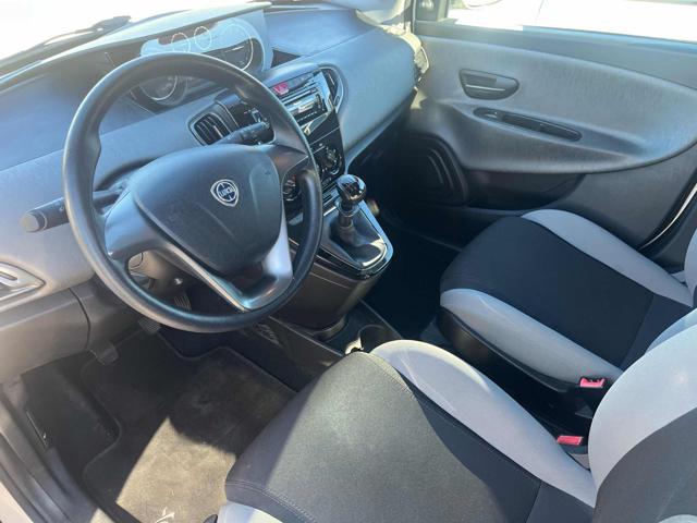 LANCIA Ypsilon usata, con Autoradio