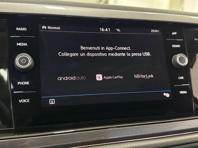 VOLKSWAGEN Polo usata, con Autoradio digitale