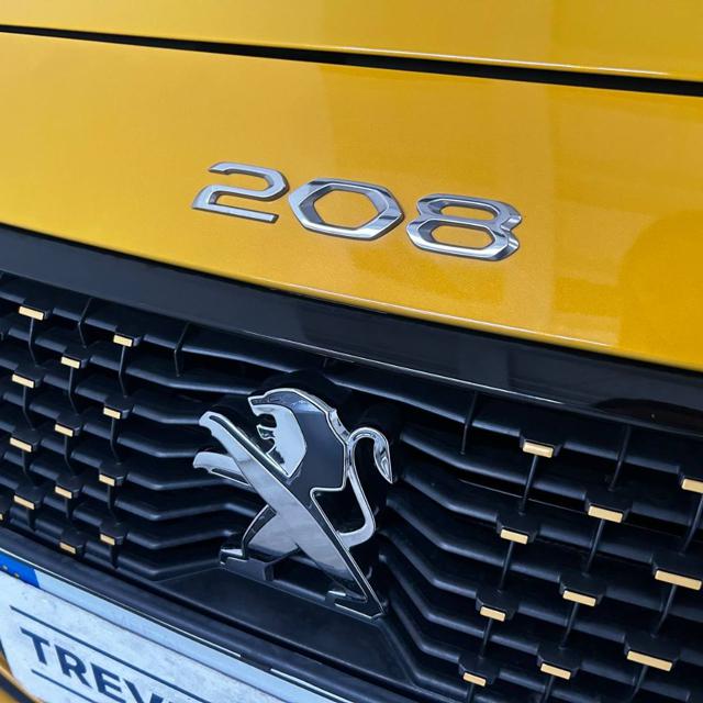 PEUGEOT 208 usata, con Sensori di parcheggio posteriori