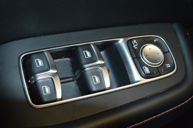 MG HS usata, con USB