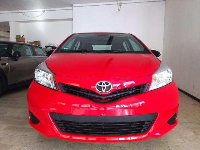 TOYOTA Yaris usata, con Airbag