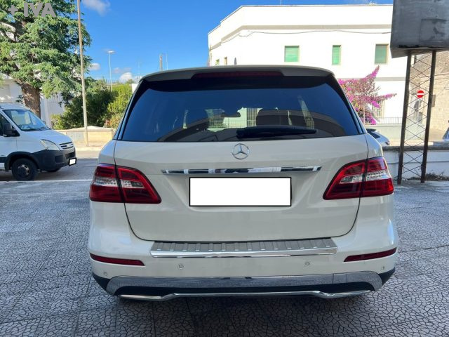 MERCEDES-BENZ ML 250 usata 12